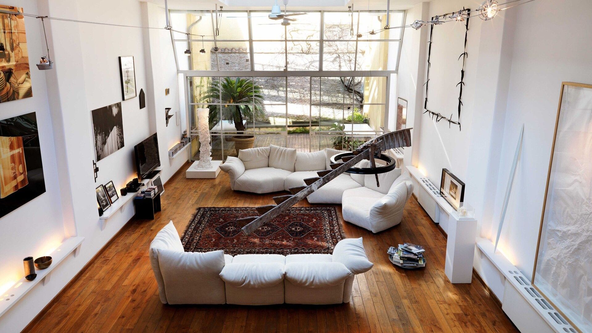   Standard  The sofa that allows maximum comfort in any position. 