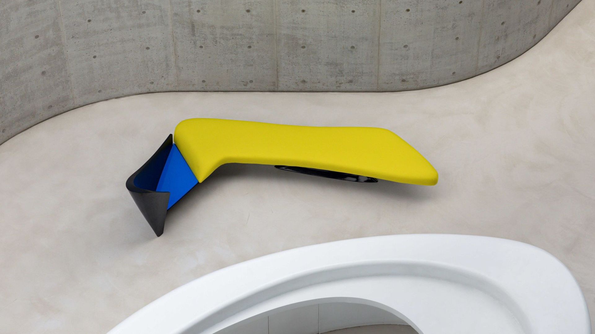  Wavy. The Zaha Hadid sofa photographed inside Maxxi. 