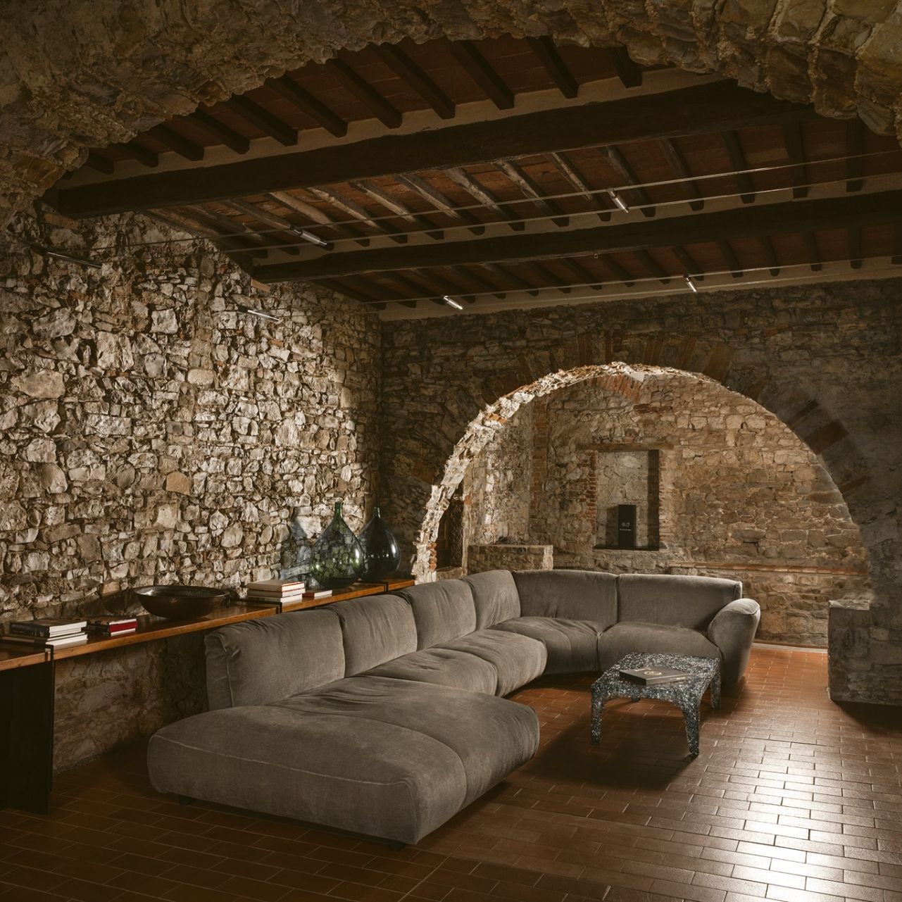   Grande Soffice  all&rsquo;interno di un casolare del borgo. 