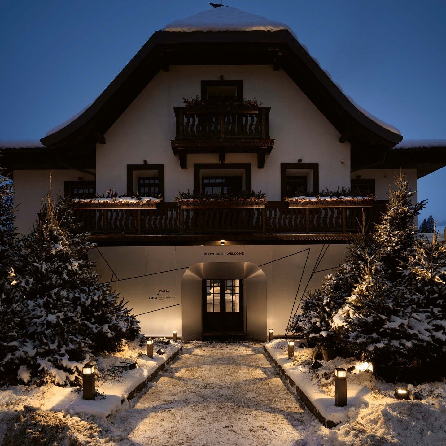  Casa Italia, Cortina. L&rsquo;ingresso di Casa Italia ospitata nella Galleria Farsettiarte di Cortina d&rsquo;Ampezzo. 